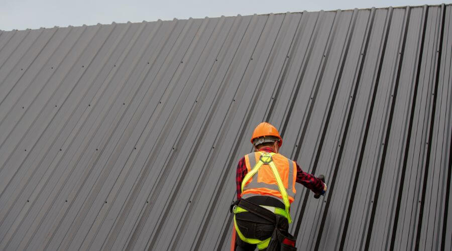 Professional gutter cleaning in Raysal, WV